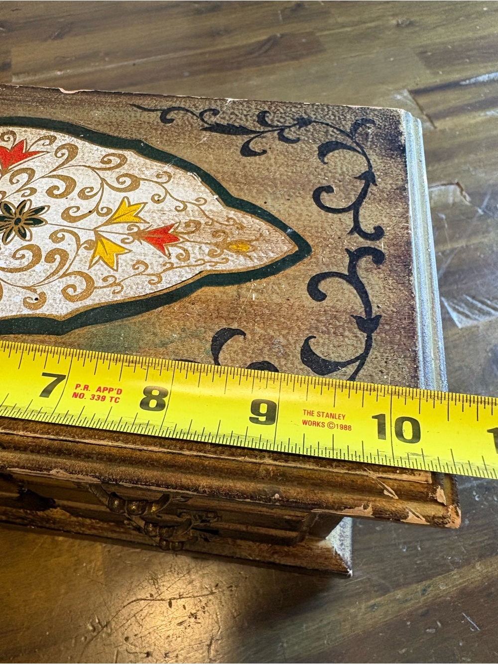 vintage Italian Florentine jewelry box hand-painted gold and black ornate Japan - Picture 3 of 11